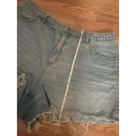 Universal Threads 90s Cutoff Jean Shorts Size 17r - Picture 4 of 7